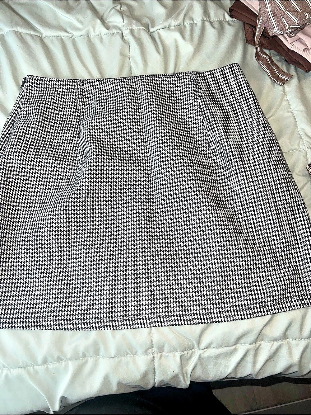 Houndstooth Mini Skirt in Black & White Like New
